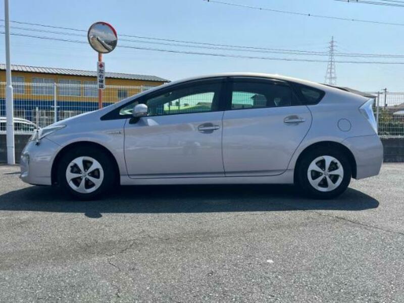 PRIUS-1