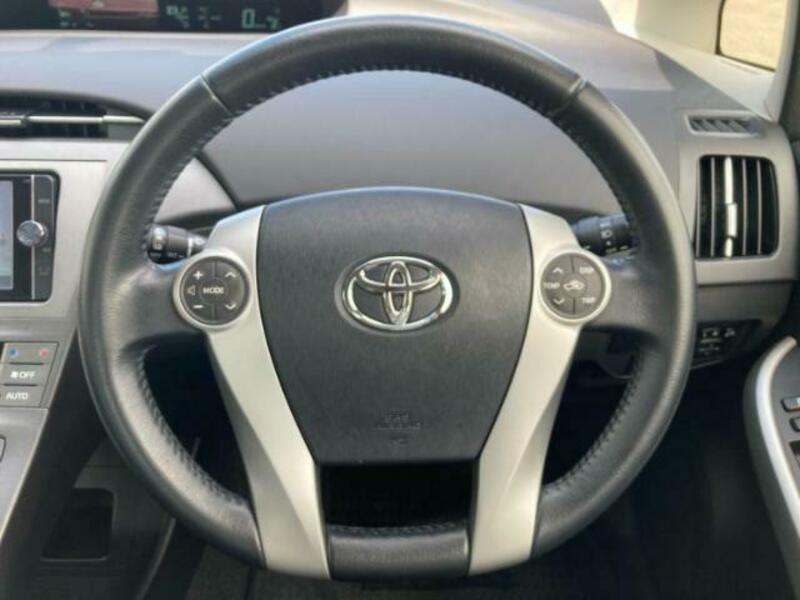 PRIUS-14