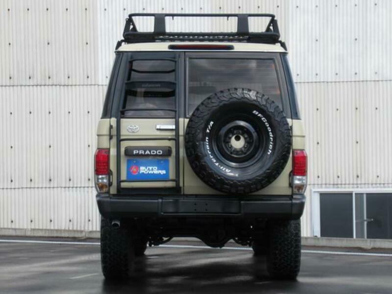 LAND CRUISER PRADO-3