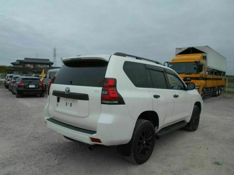 LAND CRUISER PRADO-4