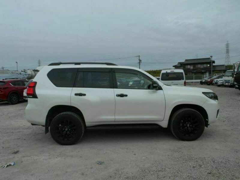 LAND CRUISER PRADO-7