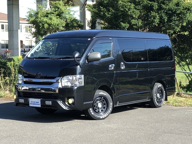 TOYOTA　HIACE VAN