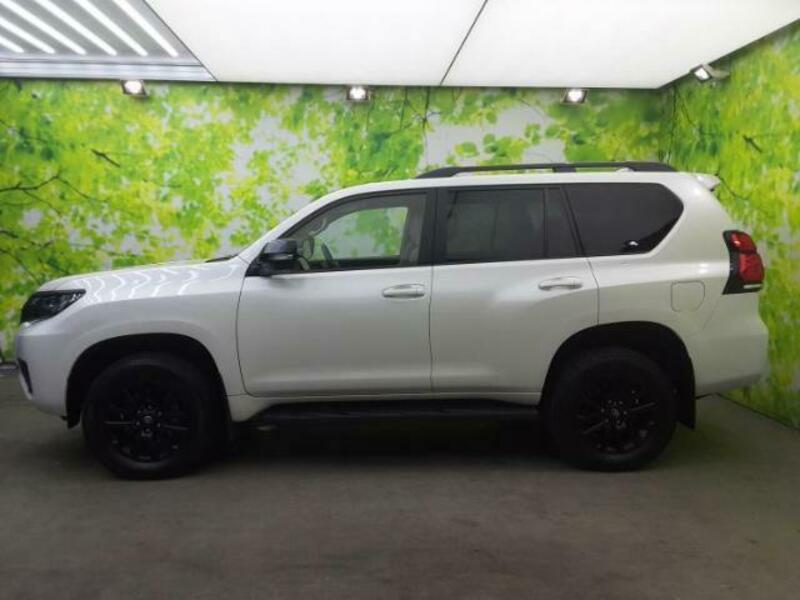 LAND CRUISER PRADO-1