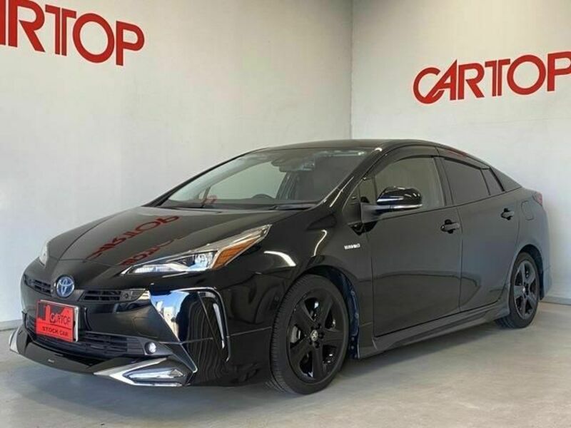 TOYOTA　PRIUS