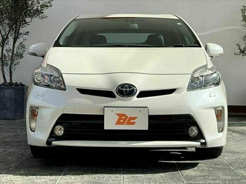 PRIUS-8