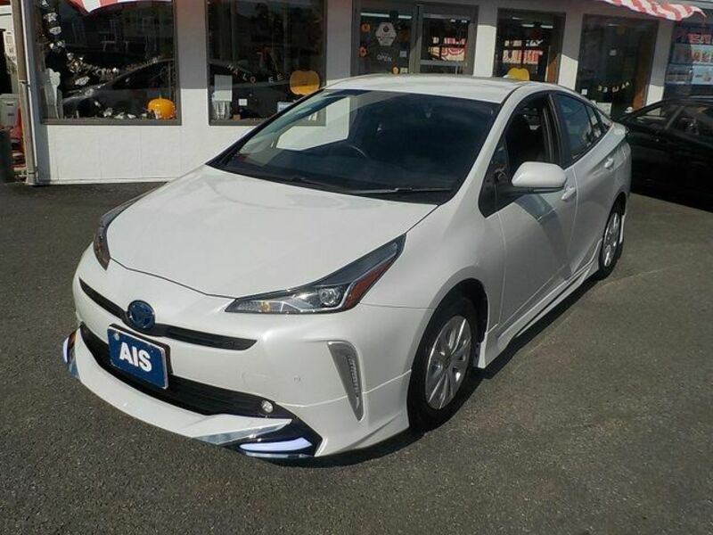 TOYOTA　PRIUS