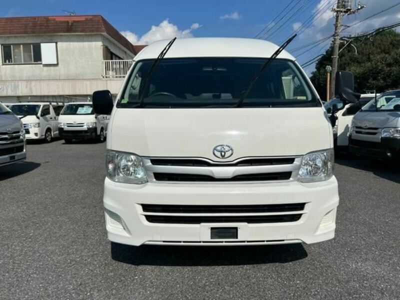 HIACE VAN-1