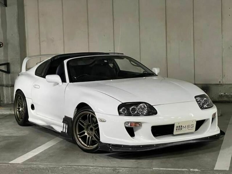 TOYOTA　SUPRA