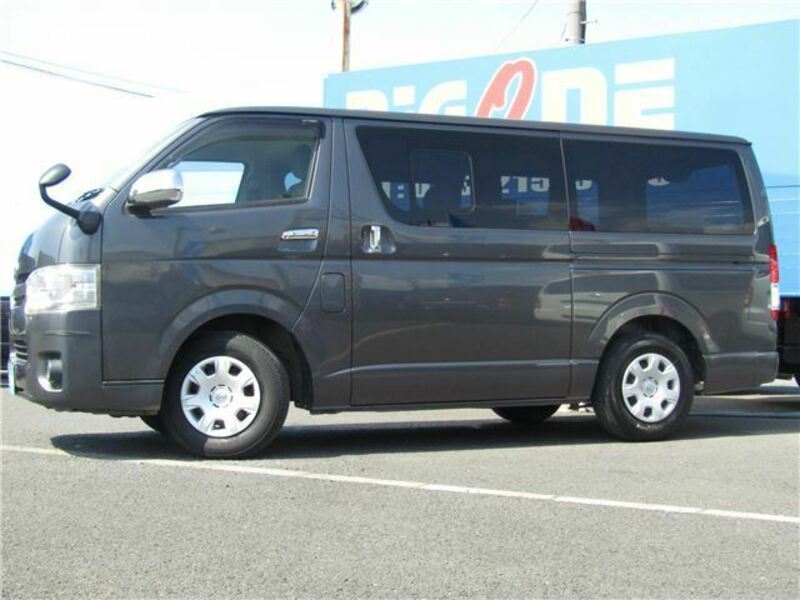 HIACE VAN-1