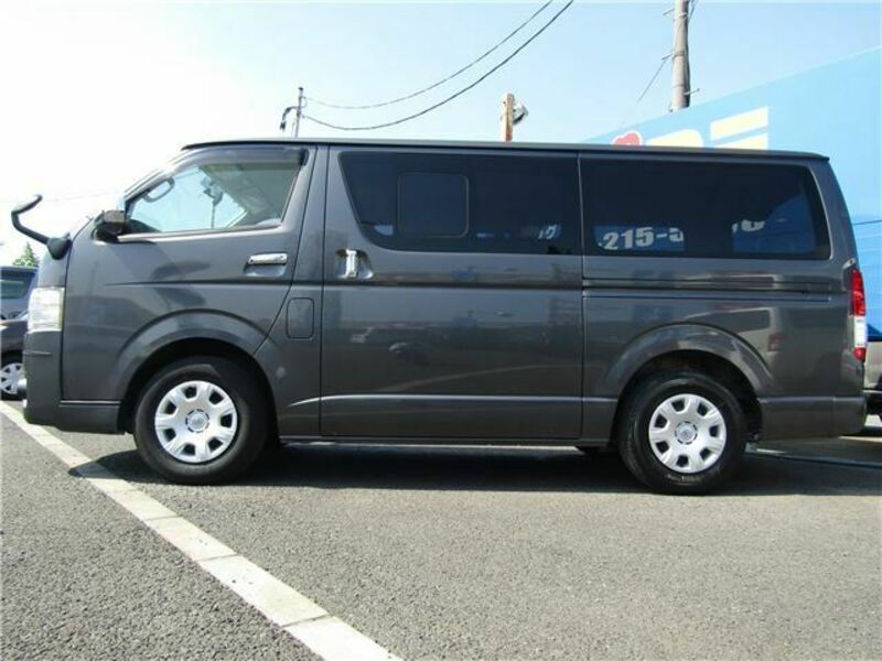 HIACE VAN-11