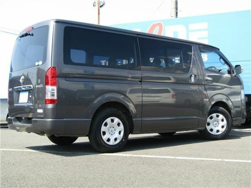 HIACE VAN-33