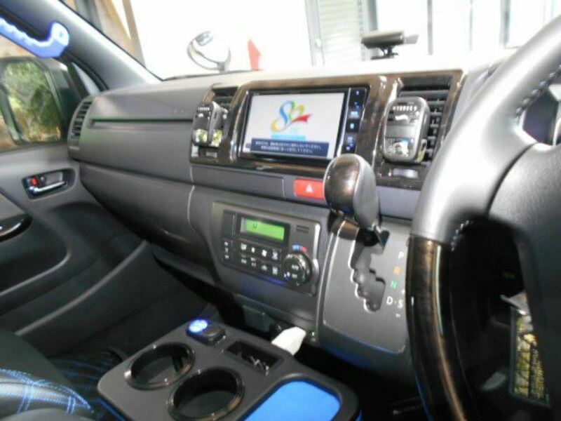 HIACE VAN-2