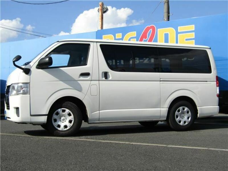 HIACE VAN-1