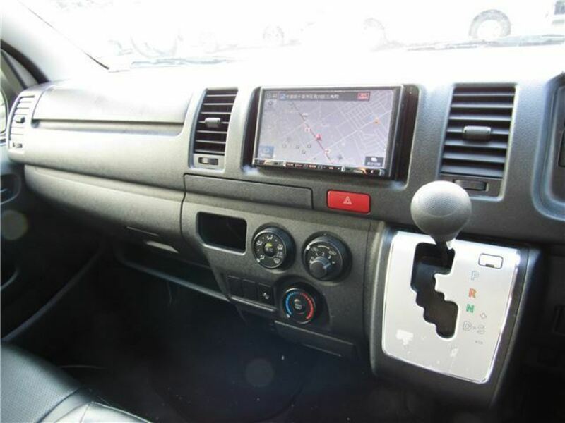 HIACE VAN-26