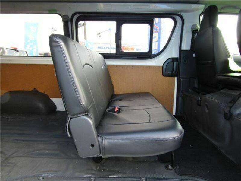 HIACE VAN-28