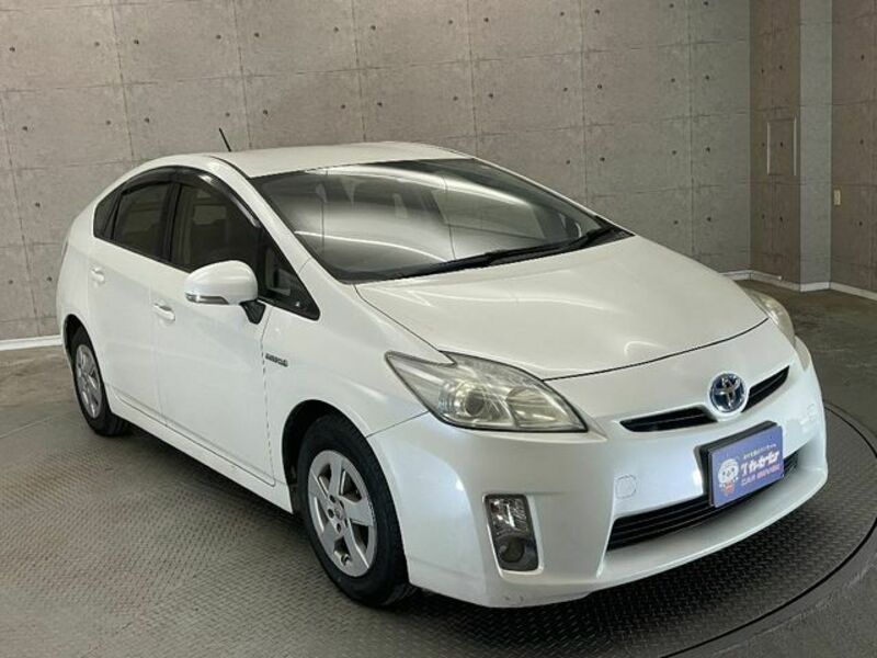 PRIUS-4