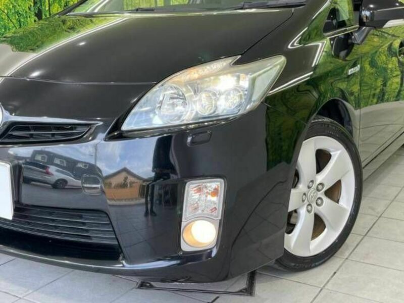 PRIUS-12