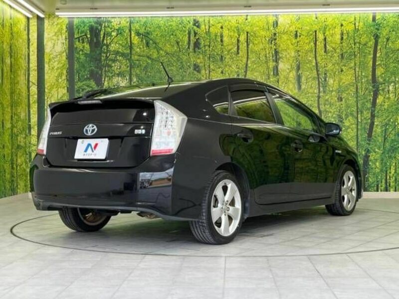 PRIUS-17