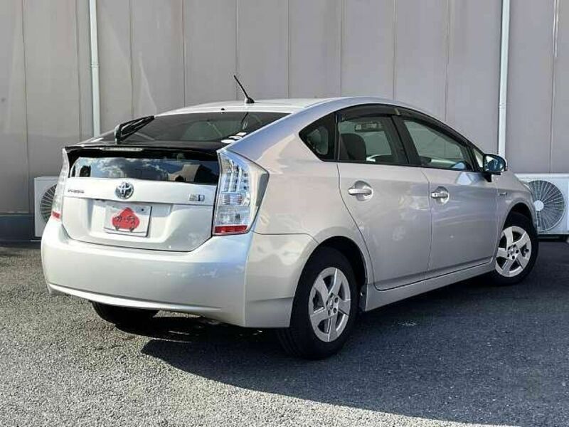 PRIUS-2