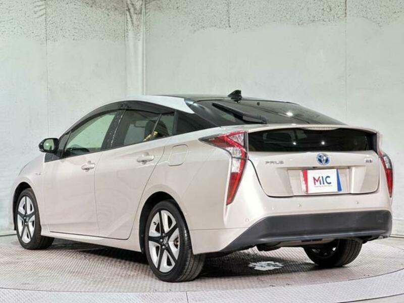 PRIUS-15