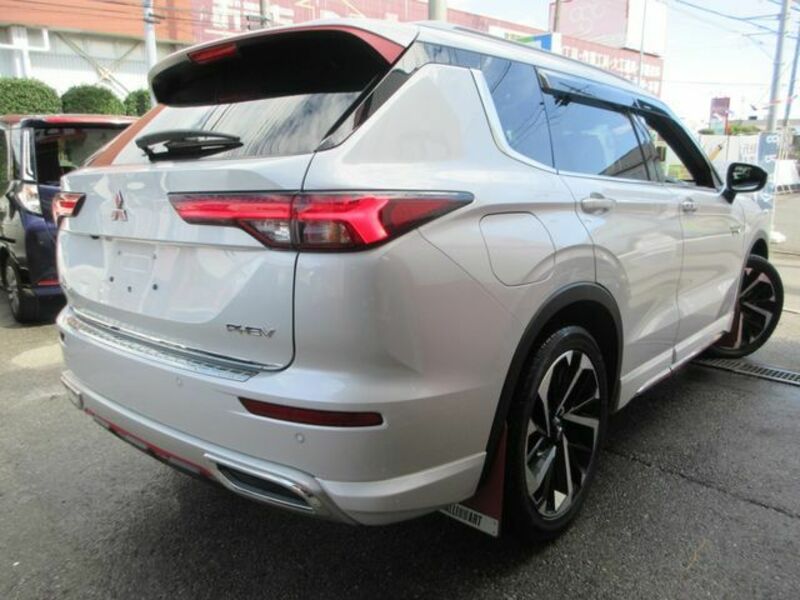 OUTLANDER PHEV-5