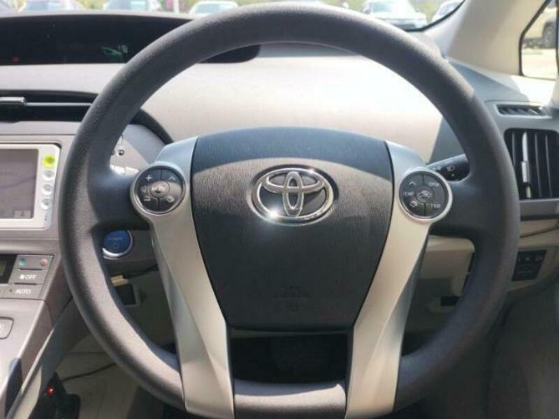 PRIUS-13