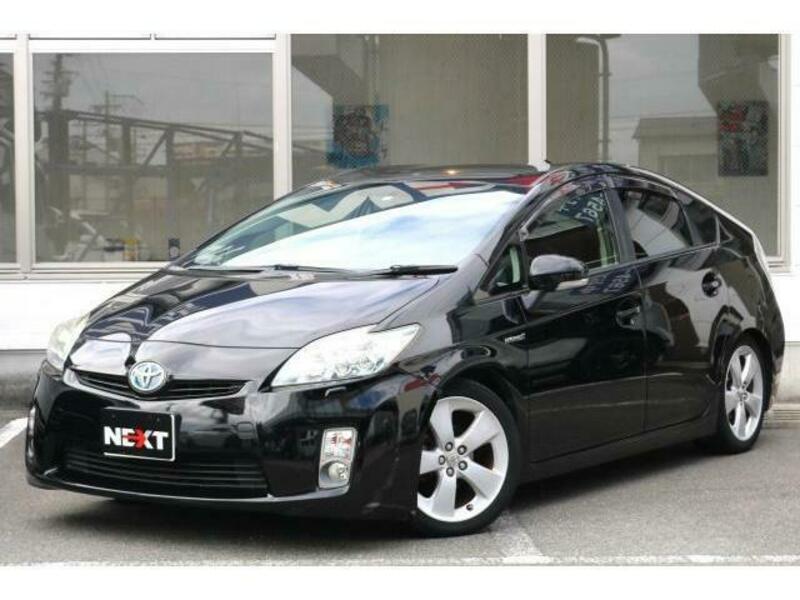 TOYOTA　PRIUS