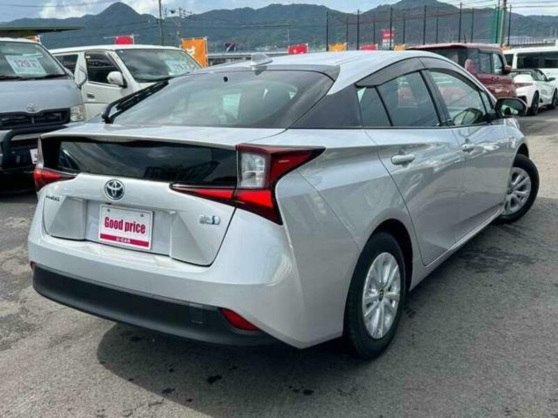 PRIUS-13