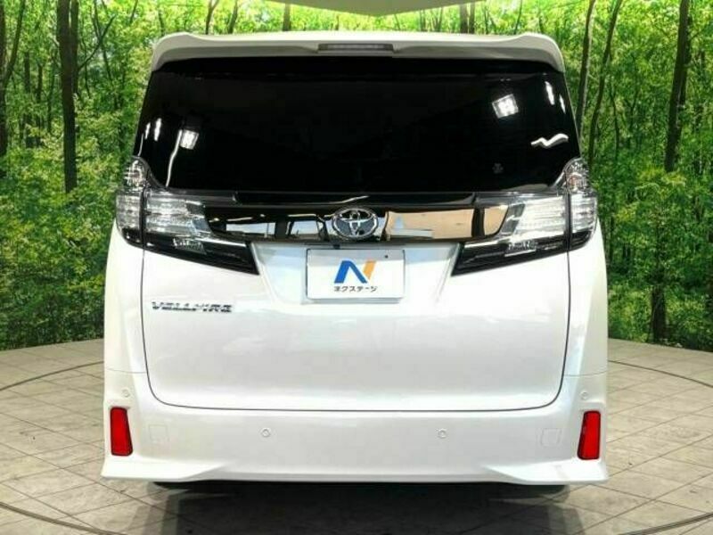 VELLFIRE-17