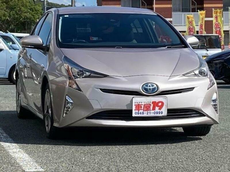 TOYOTA　PRIUS