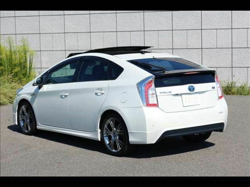 PRIUS-3