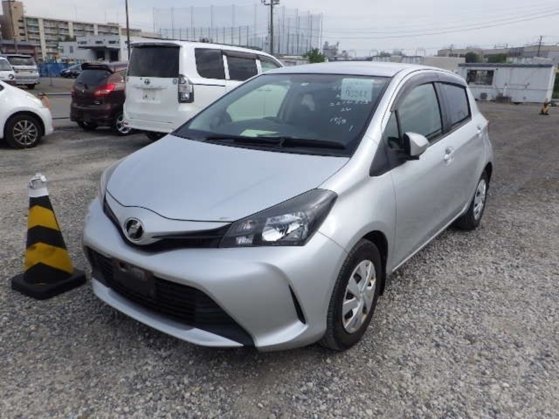 TOYOTA　VITZ