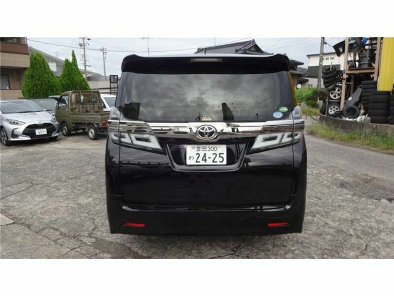 VELLFIRE-6