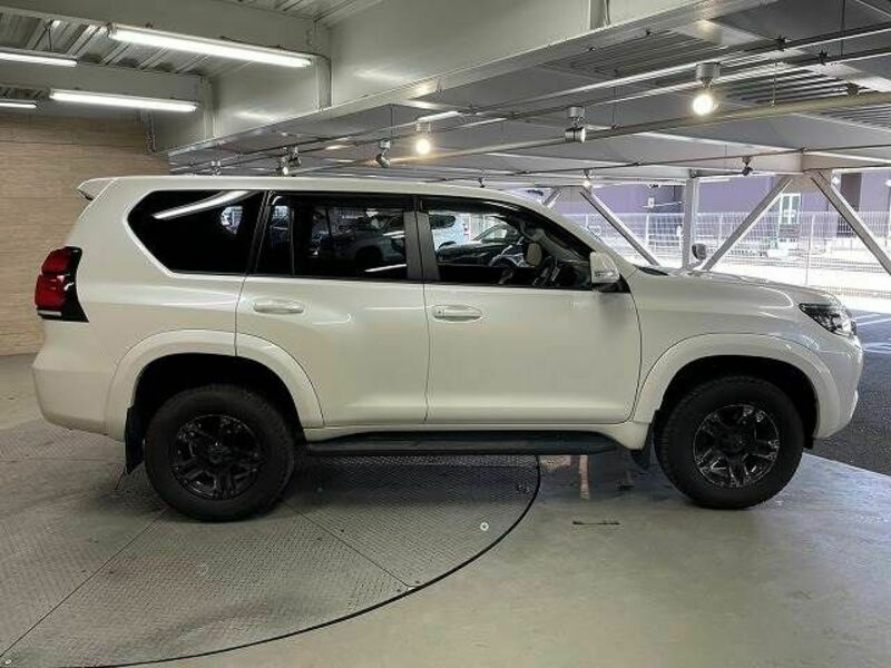 LAND CRUISER PRADO-17