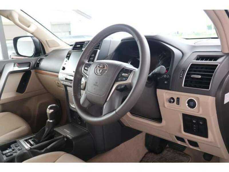 LAND CRUISER PRADO-13