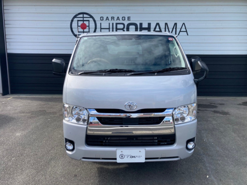 HIACE VAN-11