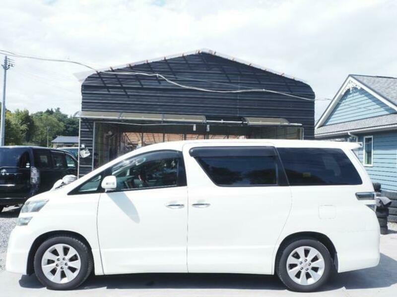 VELLFIRE-6