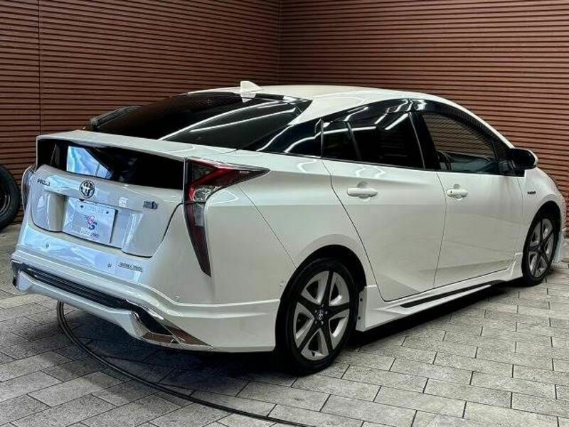 PRIUS-15