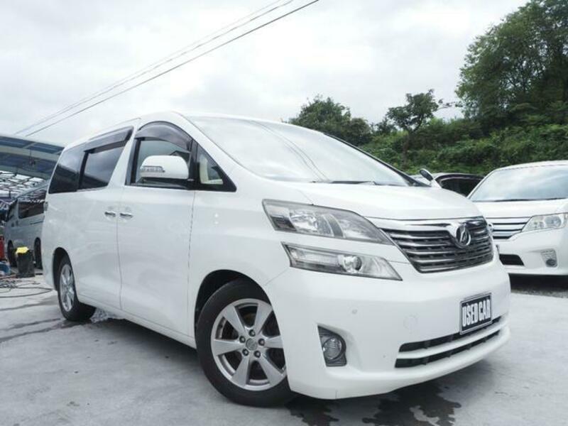 TOYOTA　VELLFIRE