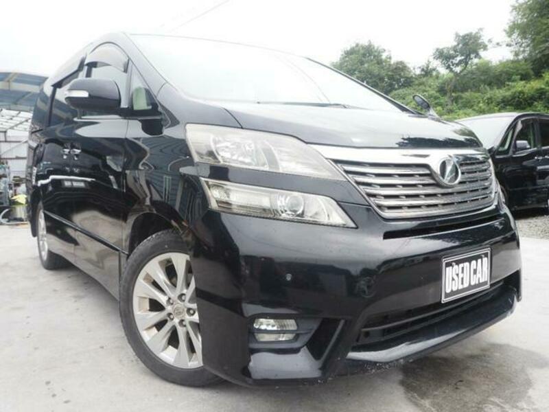 TOYOTA　VELLFIRE