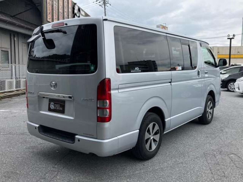 HIACE VAN-11