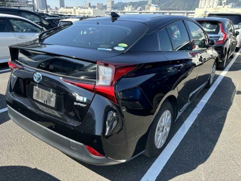 PRIUS-6