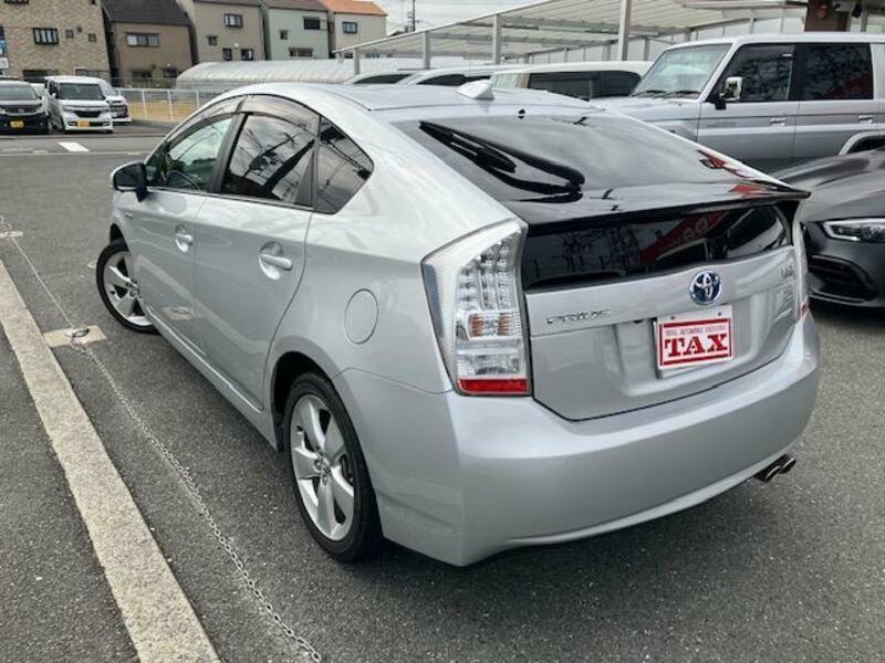 PRIUS-1