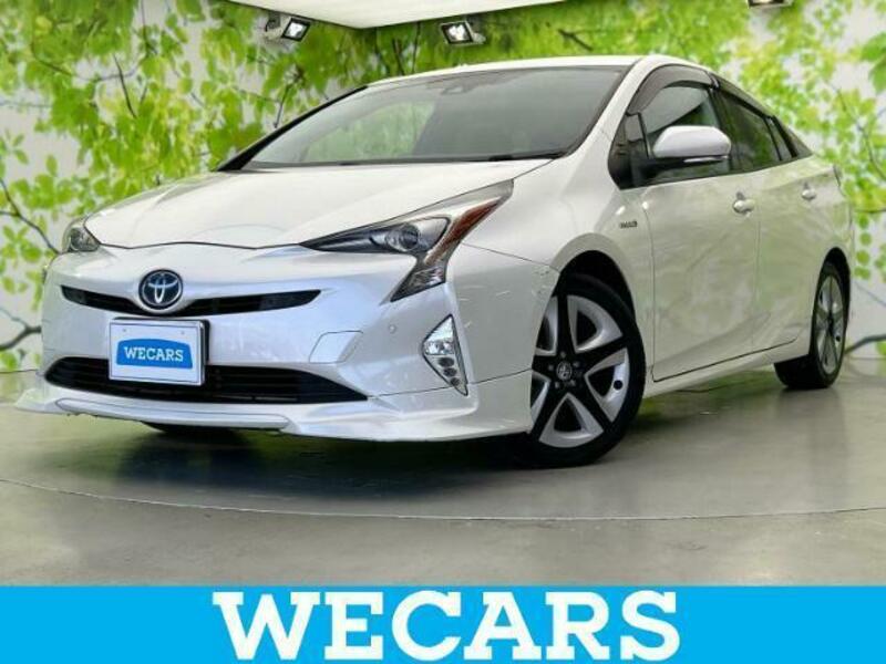 TOYOTA　PRIUS