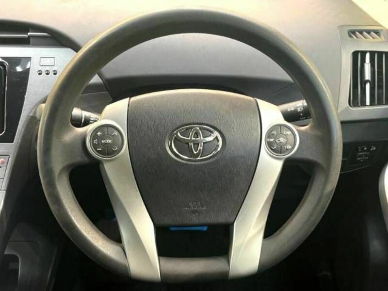 PRIUS-11