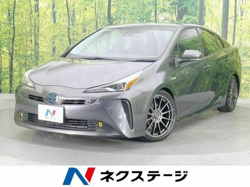 TOYOTA　PRIUS