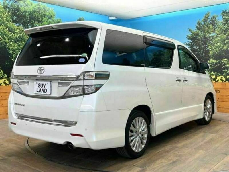 VELLFIRE-18