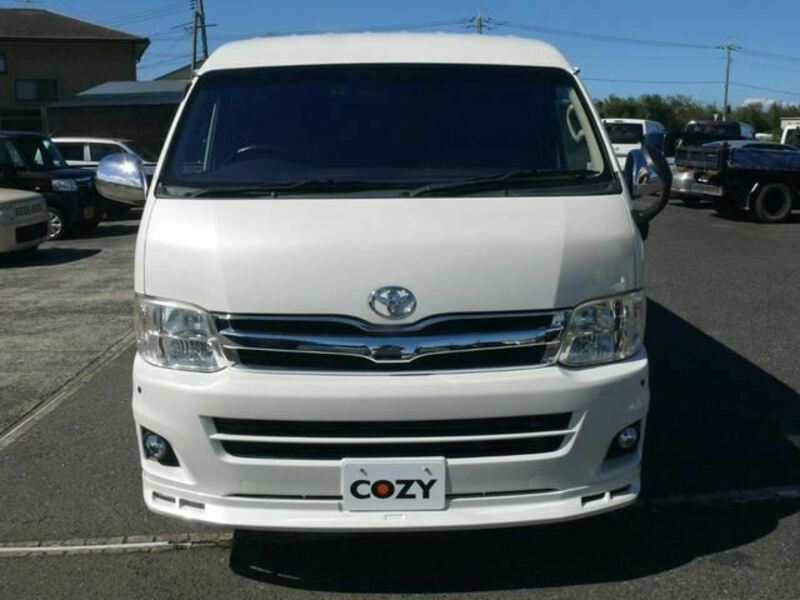 HIACE VAN-1