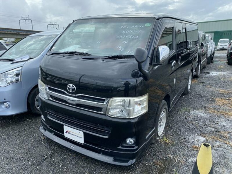 TOYOTA　Regiusace Van