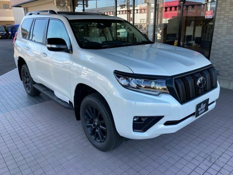 TOYOTA　LAND CRUISER PRADO